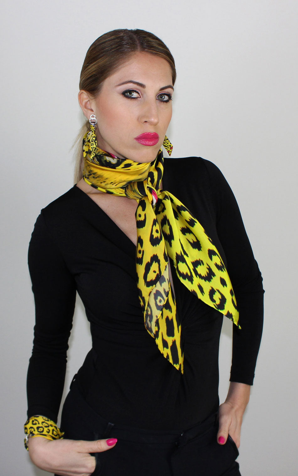 Leopardo Giallo Foulard in Seta cm. 110x110 Sconto 40%